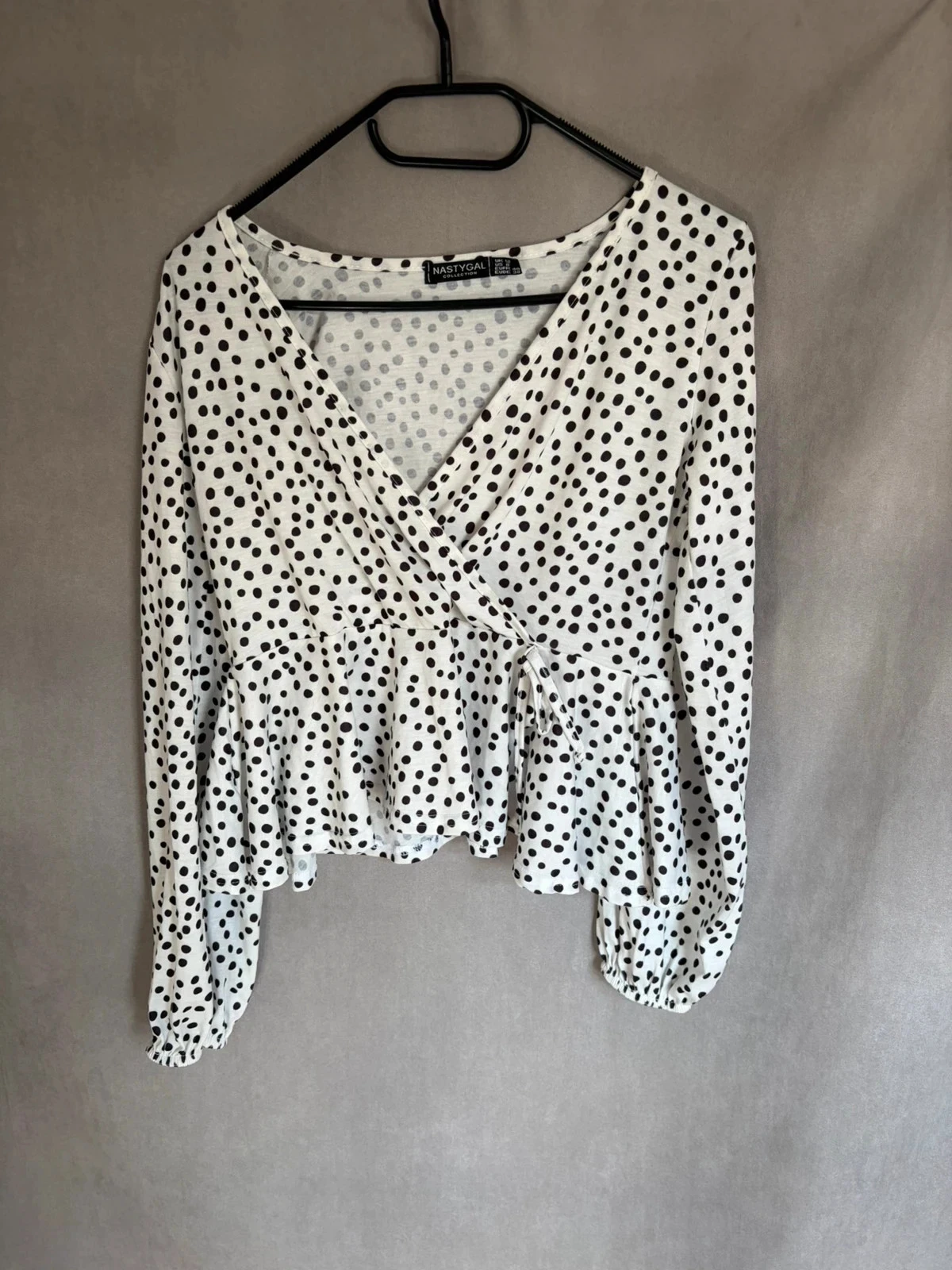 Blouse blanche et noire